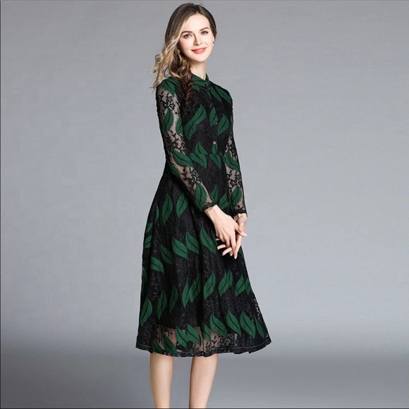 ❤️❤️❤️ Beautiful Green& Black Midi Lace Dress - Picture 2 of 8